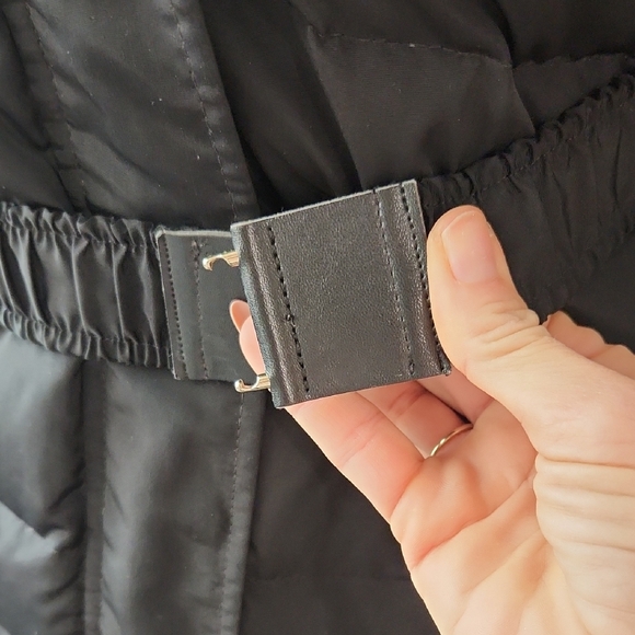 Express Black Puffer Jacket with Fur Trim - Picture 9 of 16